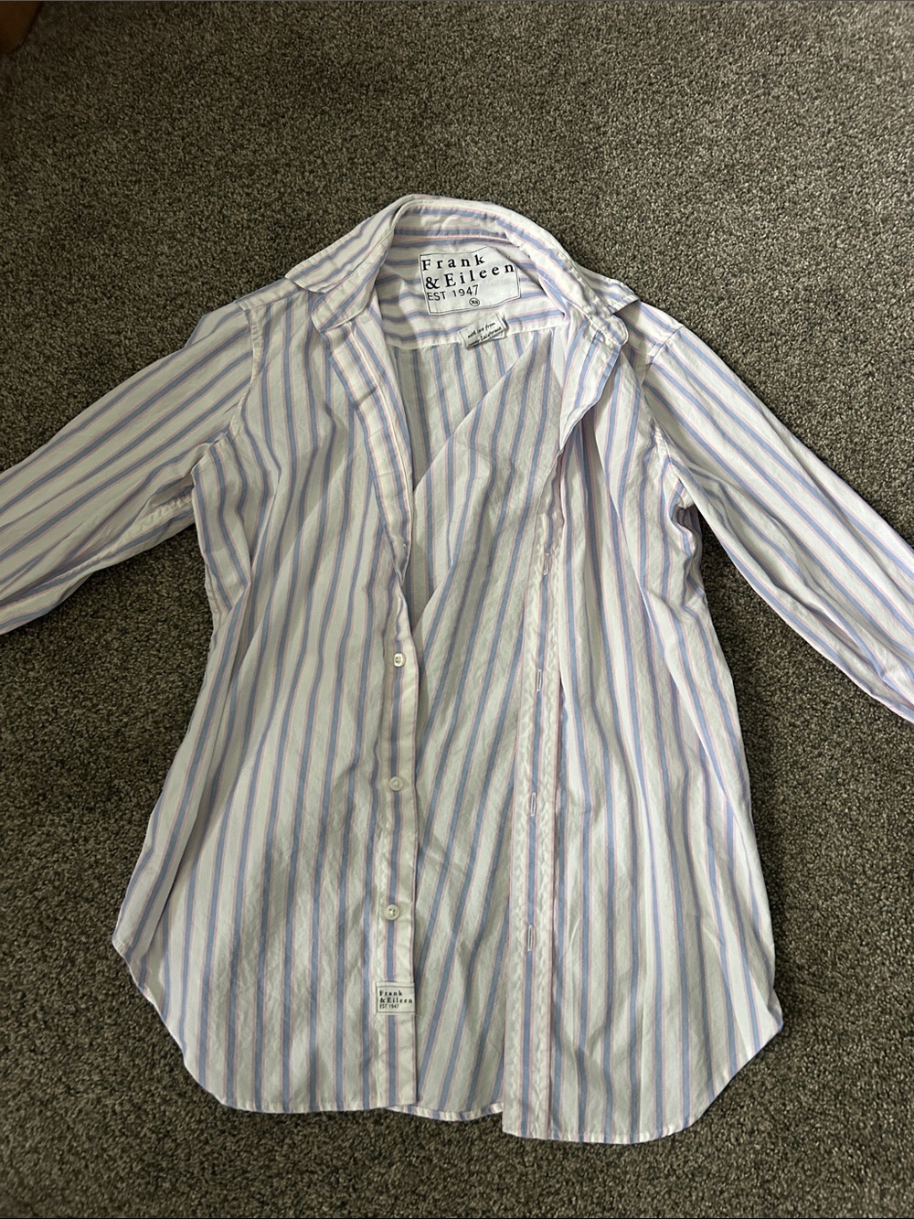 Frank & Eileen White, Light Blue, pink Striped Button-Down Shirt